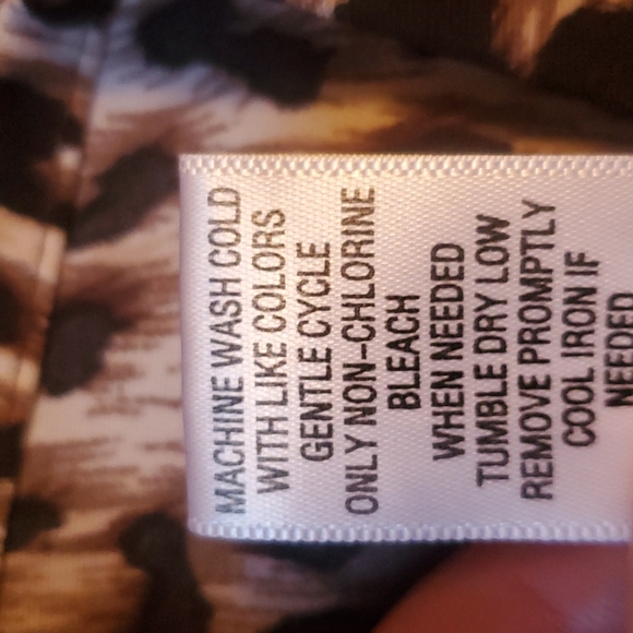 Croft & Barrow leopard print blouse. Size 2X - Picture 13 of 13